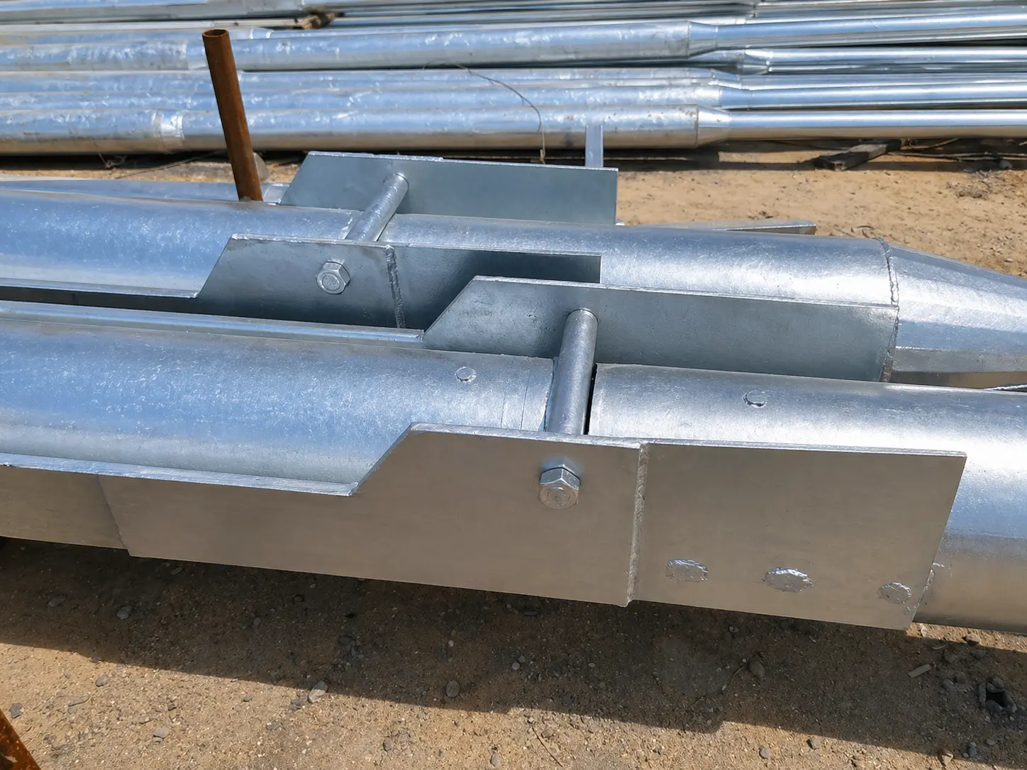 Tall mid hinge mast installed on an industrial rooftop in South Africa by ENDD